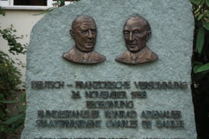 Gedenkstein für das Treffen von Adenauer und De Gaulle 1958 in Bad Kreuznach