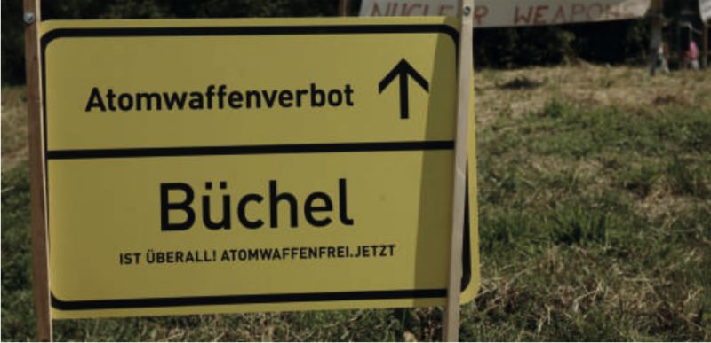 Schild Büchel atomwaffenfrei!