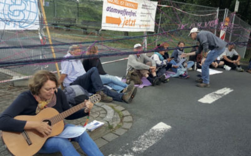Gewaltfreie Aktion in Büchel